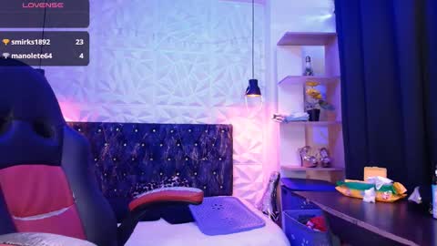 Caroline Scoth online show from January 12, 8:25 pm