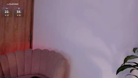 carolinna_ online show from March 30, 12:55 am