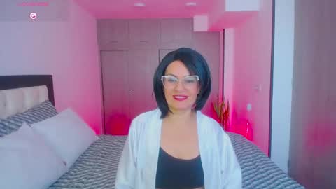 CarolinneFiotti online show from September 22, 1:24 pm