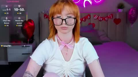 Snapshot of caroll_thompson chatting on February 15, 9:30 am Anna online show from February 15, 9:30 am