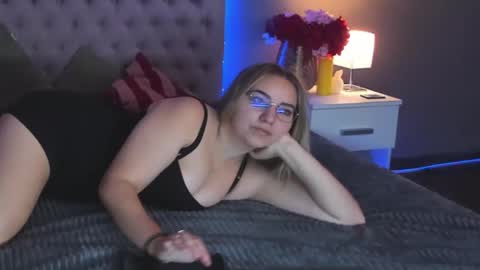 CarollFlexx online show from November 7, 6:46 am