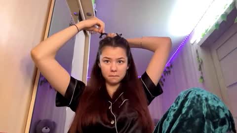 Emma online show from December 2, 6:08 am