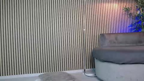 Snapshot of carolynnx chatting on October 16, 9:32 am carolynnx online show from October 16, 9:32 am