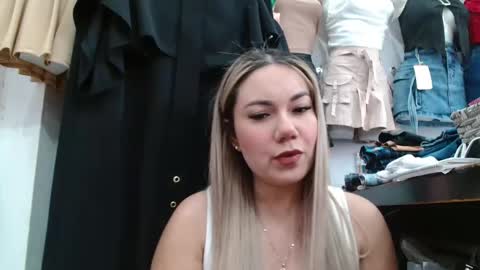 caroo0615 online show from October 27, 11:41 pm