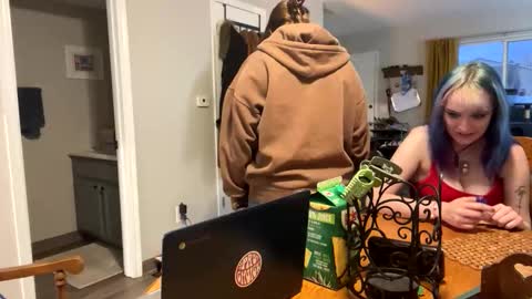 carpetmunchers online show from April 9, 12:54 am