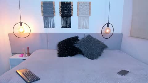 Carrie online show from November 11, 1:44 pm