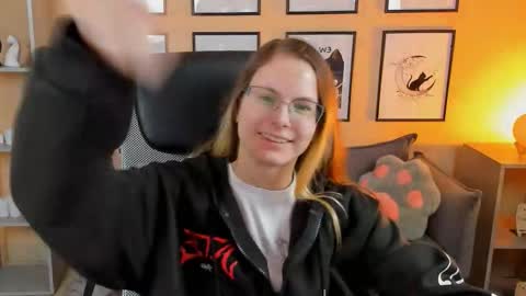 carrie_roses online show from September 12, 4:34 am