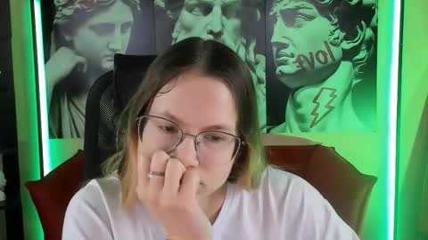 carrie_roses online show from September 24, 5:11 am