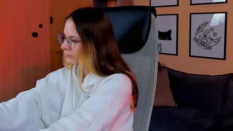 carrie_roses online show from October 2, 4:41 am