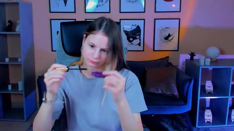 carrie_roses online show from October 13, 4:12 am