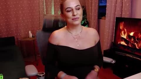 Carrie online show from November 21, 5:17 am