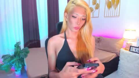 casandrawilson online show from November 20, 7:35 pm