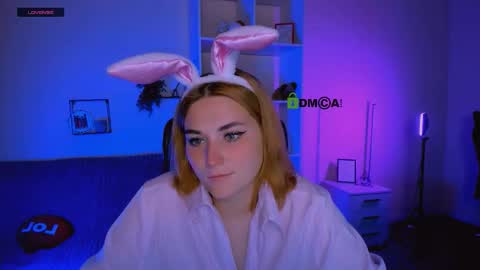 casey_meow_ online show from October 8, 5:27 am
