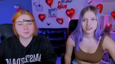 casey_meow_ online show from March 3, 9:37 am