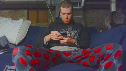 casey online show from December 15, 3:56 am