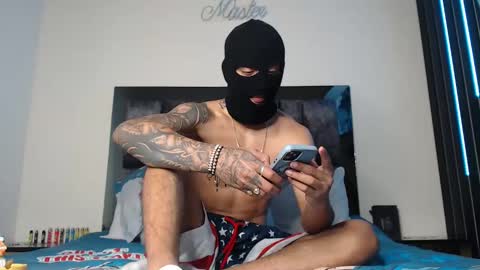 Snapshot of cash_master77 chatting on December 5, 10:12 am Cash Master777 online show from December 5, 10:12 am
