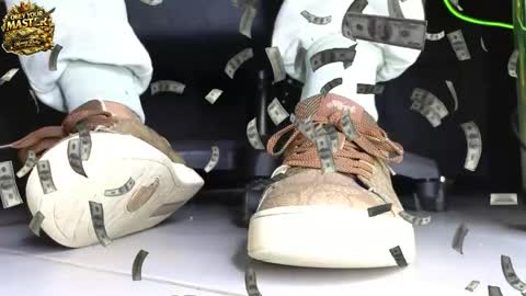 cash_master777 online show from May 26, 6:42 am