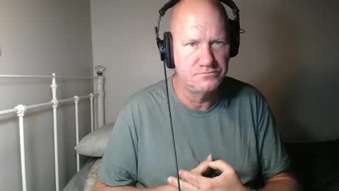 Snapshot of casinocam chatting on April 20, 11:24 am CasinoCam online show from April 20, 11:24 am