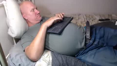 Snapshot of casinocam chatting on April 22, 2:58 am CasinoCam online show from April 22, 2:58 am
