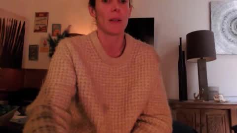 cassandra06400 online show from November 5, 10:10 pm