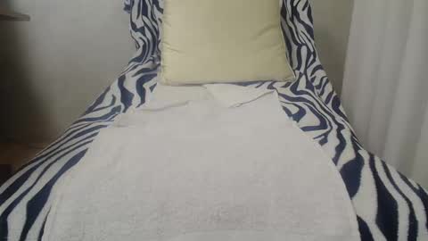 Snapshot of cassandra_joy chatting on February 21, 6:31 pm Cassandra joy online show from February 21, 6:31 pm