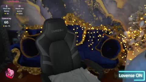 Snapshot of cassandragood chatting on January 13, 7:46 am Lena online show from January 13, 7:46 am