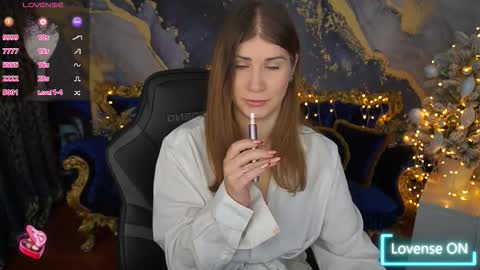 Snapshot of cassandragood chatting on February 6, 8:07 am Lena online show from February 6, 8:07 am