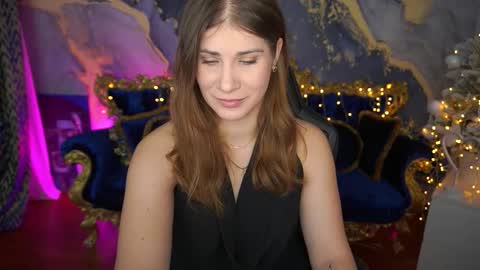 Snapshot of cassandragood chatting on February 13, 8:21 am Lena online show from February 13, 8:21 am