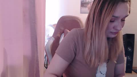 Snapshot of cassandratate chatting on February 10, 12:09 pm Casey Chris online show from February 10, 12:09 pm