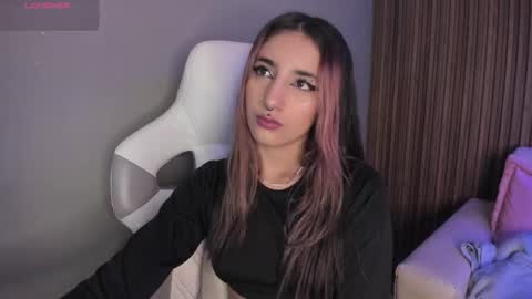 Snapshot of cassidy_evans chatting on October 17, 11:35 am cassidy_evans online show from October 17, 11:35 am