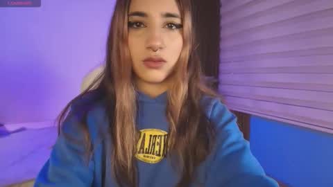 Snapshot of cassidy_evans chatting on November 12, 11:32 am cassidy_evans online show from November 12, 11:32 am