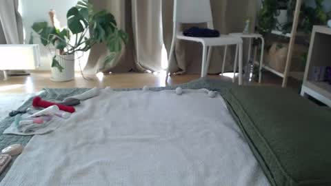 Snapshot of cassidyblake chatting on July 5, 12:56 pm Cassidy online show from July 5, 12:56 pm
