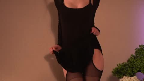 Cassie online show from June 1, 5:03 pm