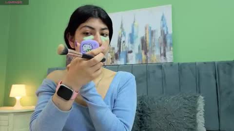 Snapshot of cassie_bloom chatting on March 13, 3:46 am cassie_bloom online show from March 13, 3:46 am