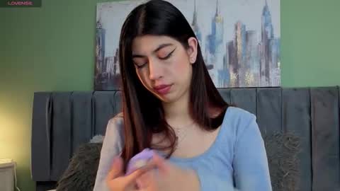 Snapshot of cassie_bloom chatting on March 14, 3:34 am cassie_bloom online show from March 14, 3:34 am