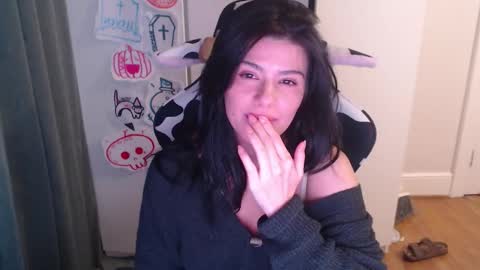 cassiealvarez online show from October 28, 3:54 am