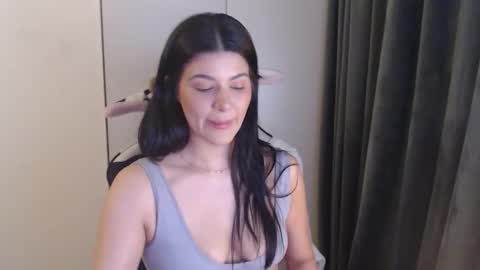 Snapshot of cassiealvarez chatting on March 8, 1:14 am cassiealvarez online show from March 8, 1:14 am