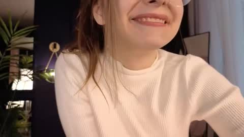 Snapshot of cassiecool chatting on October 29, 1:02 pm assie online show from October 29, 1:02 pm