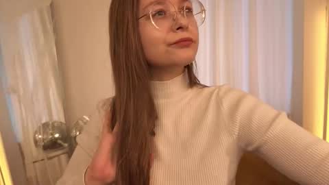 Snapshot of cassiecool chatting on November 2, 12:40 pm assie online show from November 2, 12:40 pm