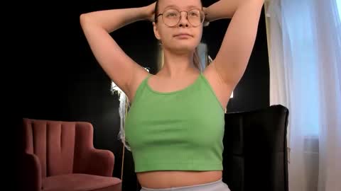 Snapshot of cassiecool chatting on November 8, 12:38 pm assie online show from November 8, 12:38 pm