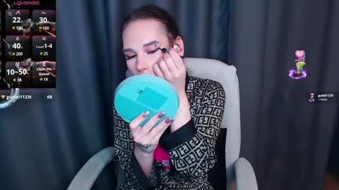 Cassie online show from January 25, 1:30 pm