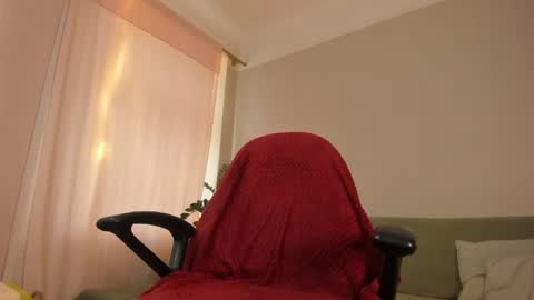  cassandra  online show from April 16, 11:44 am