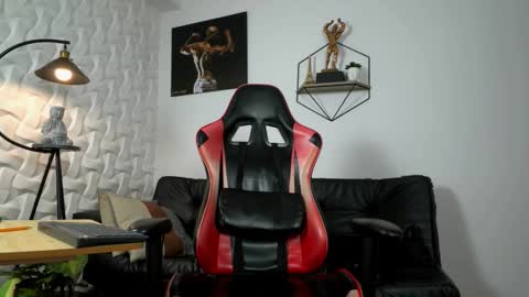 Matheo Brown online show from March 25, 8:04 pm