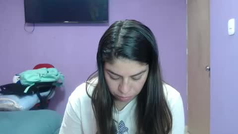 Snapshot of cata_09 chatting on May 1, 6:34 pm cata online show from May 1, 6:34 pm