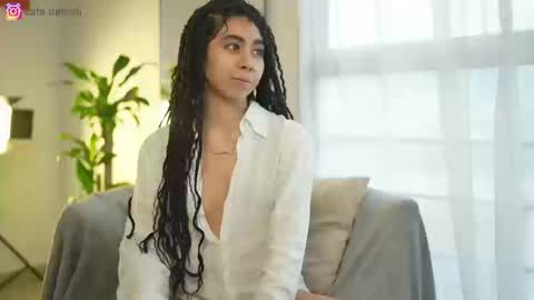 Catalina online show from March 11, 2:12 pm