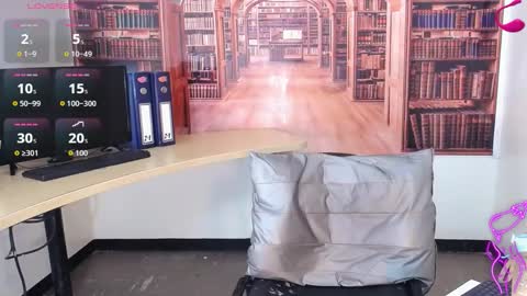 Queen Catalella online show from December 3, 4:09 am