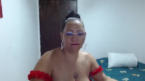 isabel online show from December 3, 12:06 pm