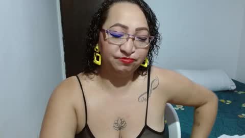 isabel online show from December 4, 9:24 pm