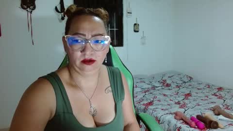 isabel online show from September 10, 8:25 am