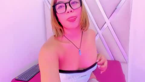 Snapshot of cataleya_bianchi chatting on April 25, 11:24 pm Cataleya online show from April 25, 11:24 pm